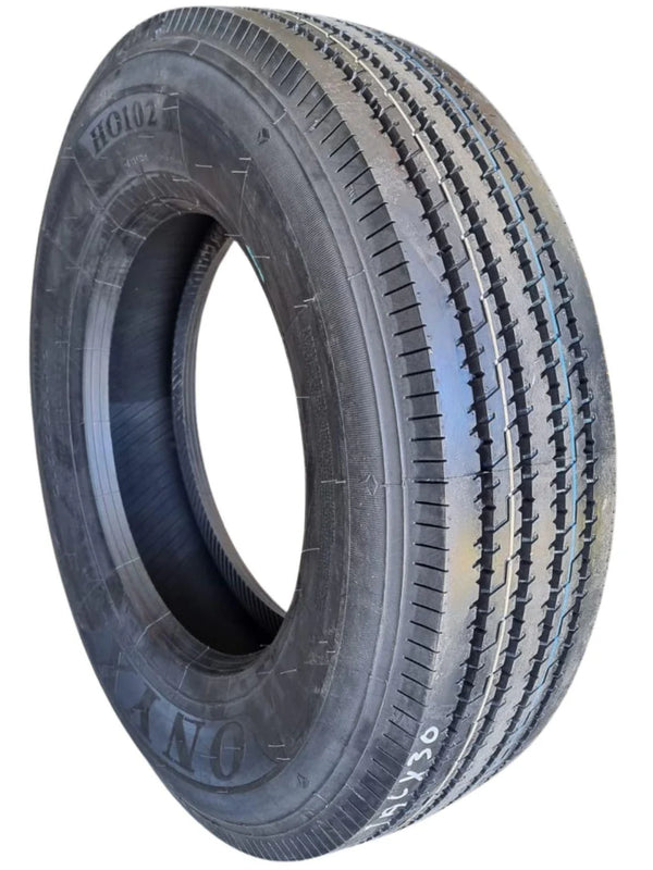 Neumático para camión o bus ONYX 16 HO102 215/75 Aro R17.5