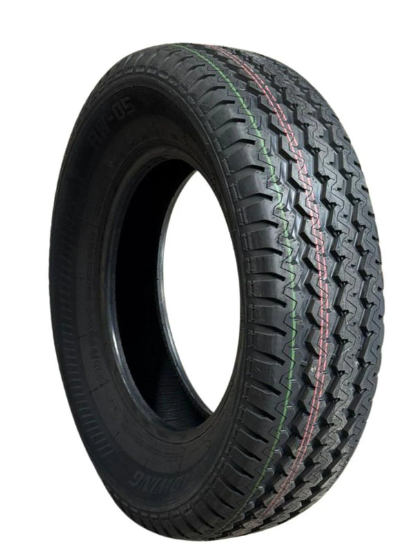 Neumático para auto o camioneta ROADWING RW-05 215/70 Aro R15C