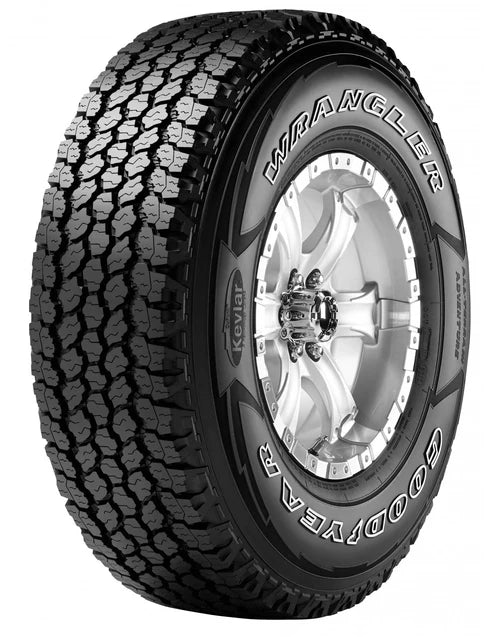 Neumático para auto o camioneta GOODYEAR WRANGLER AT ADV 114T OWL 265/65 Aro R18